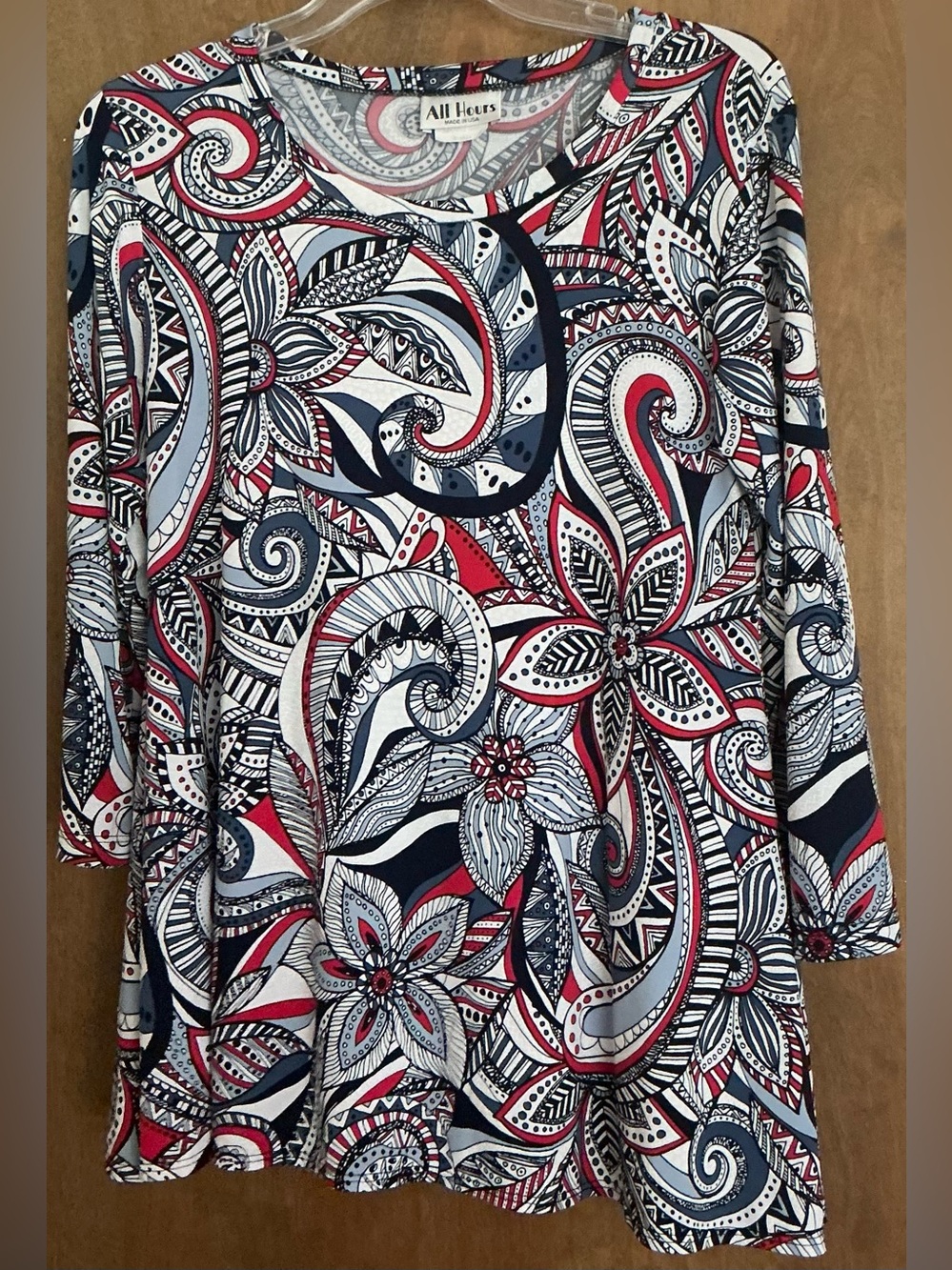 All hours Brand Patriotic Paisley And Floral Print Knit Top 3/4 Sleeves Flowy S
